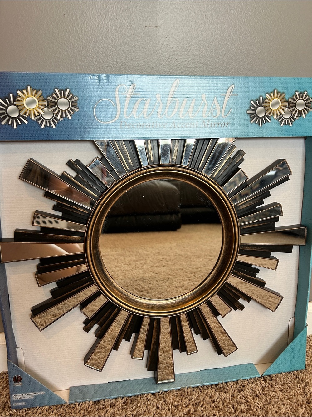 Decorative Wall Mirror in Gold and Black